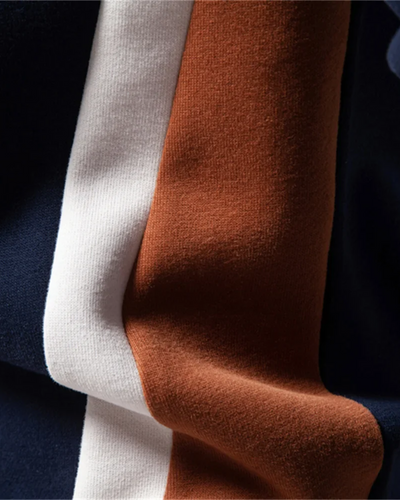 Fashionable men's sweater