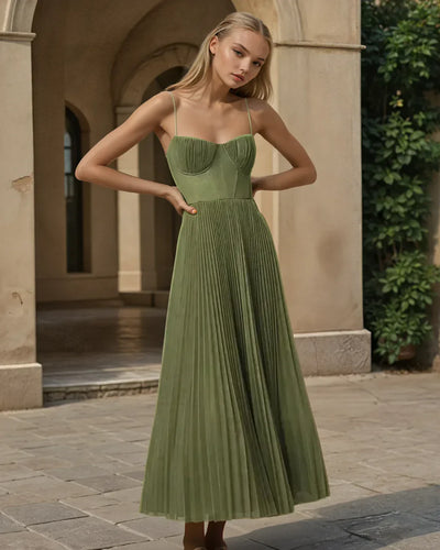 Dilay - Modern Elegance with Open Back