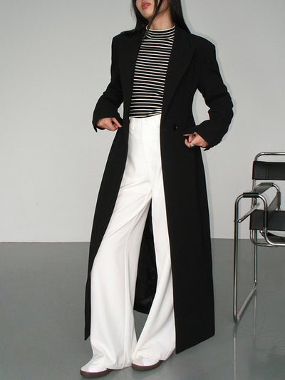 Elegant blazer with split sleeves