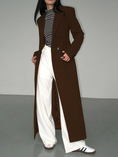Elegant blazer with split sleeves