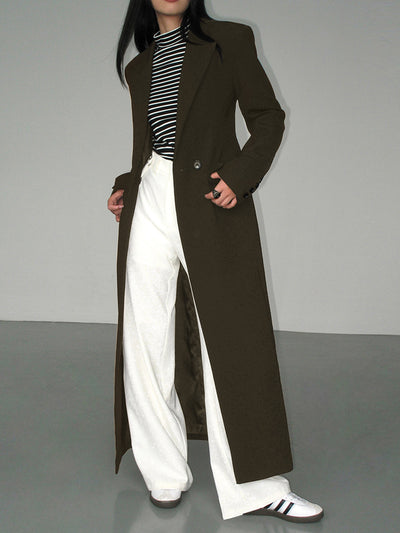 Elegant blazer with split sleeves