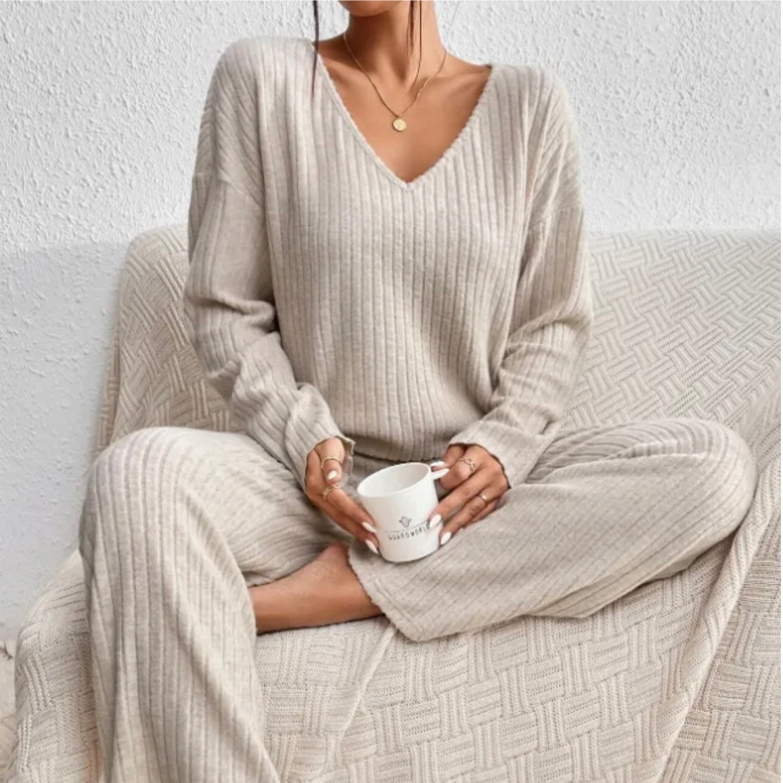Nisa - Knitting Set