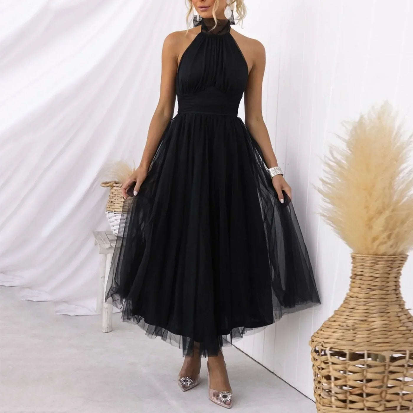 LIZ™ - Elegant Sleeveless Dress