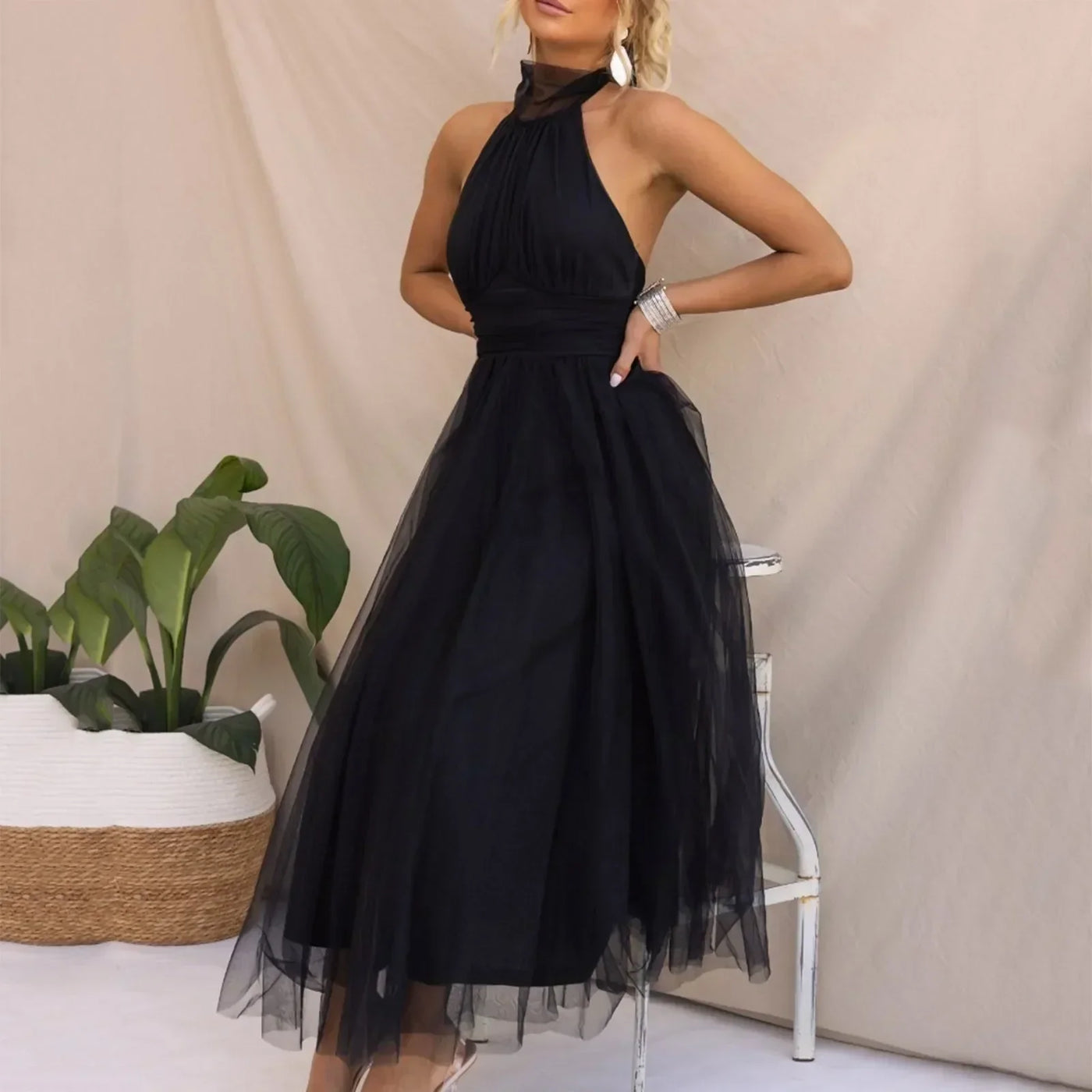 LIZ™ - Elegant Sleeveless Dress