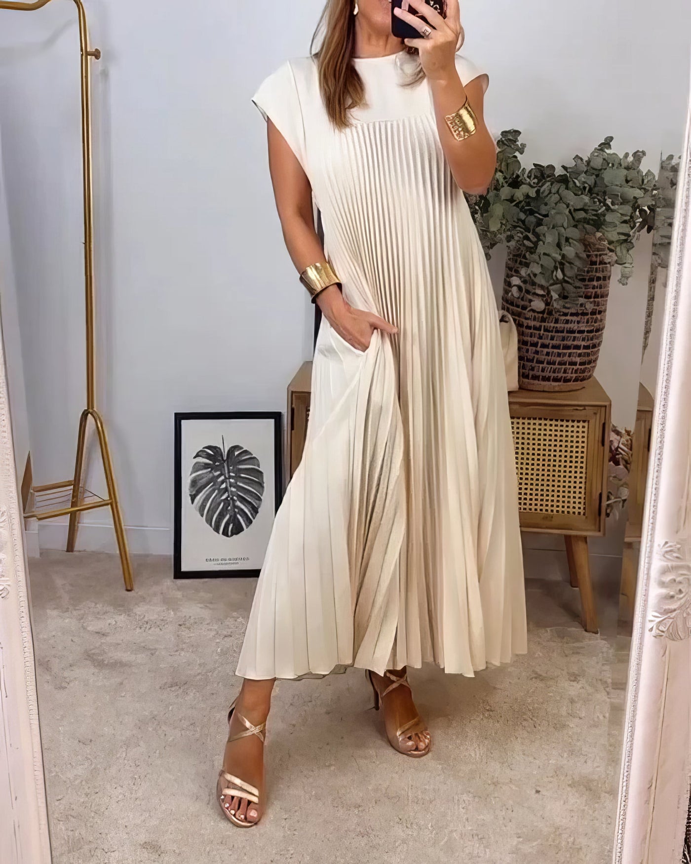 LIVIA - Pleated Sleeveless Dress