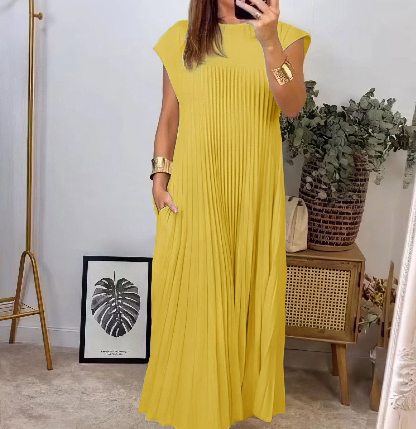 LIVIA - Pleated Sleeveless Dress