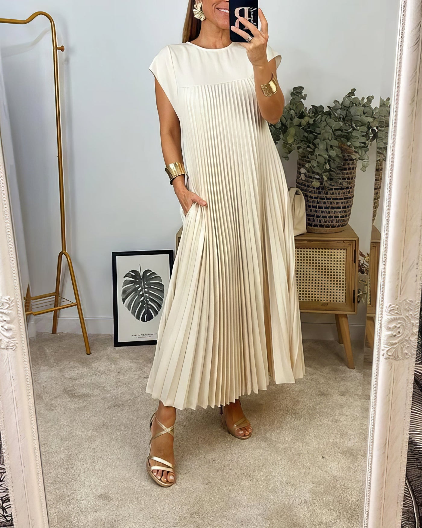 LIVIA - Pleated Sleeveless Dress