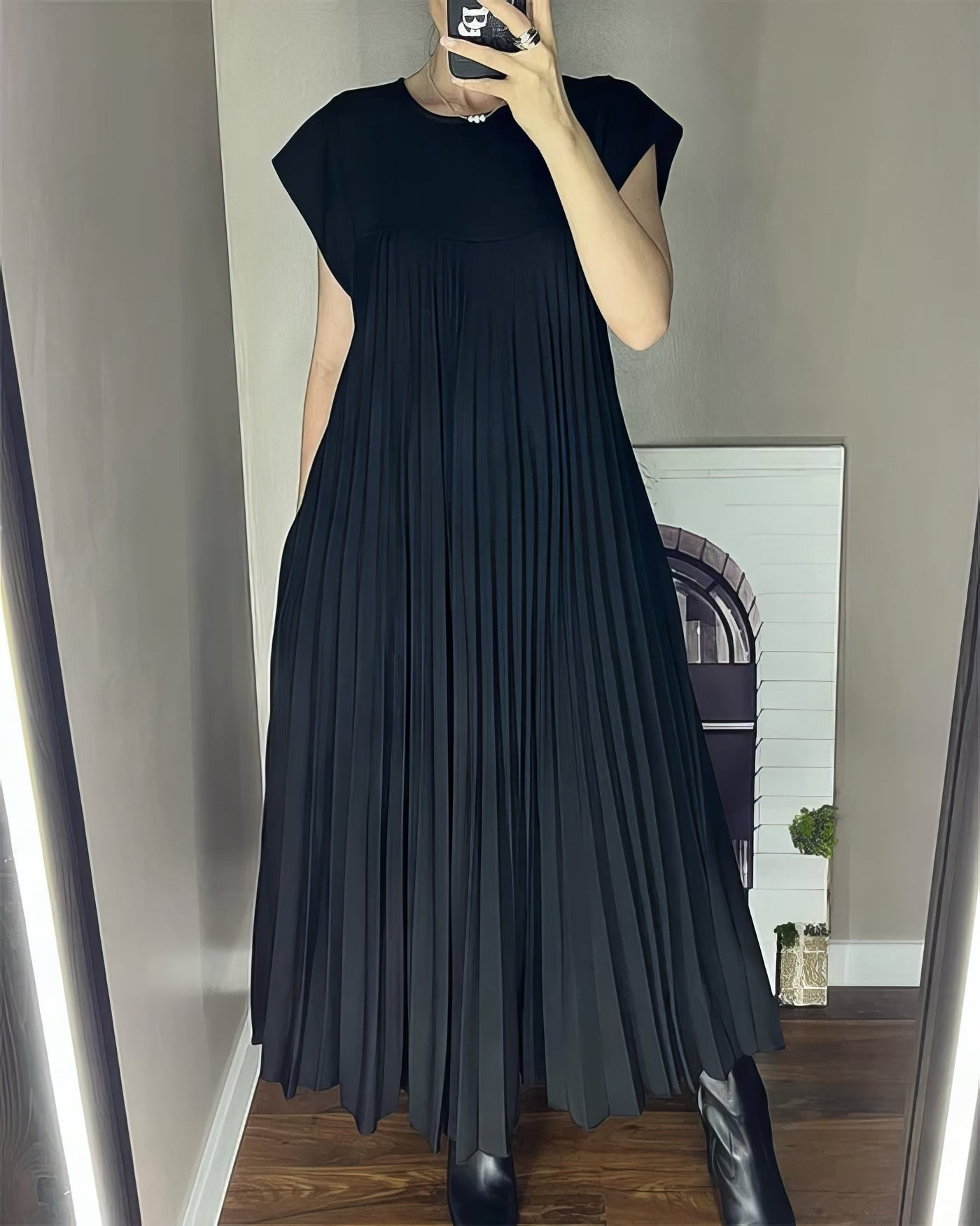 LIVIA - Pleated Sleeveless Dress